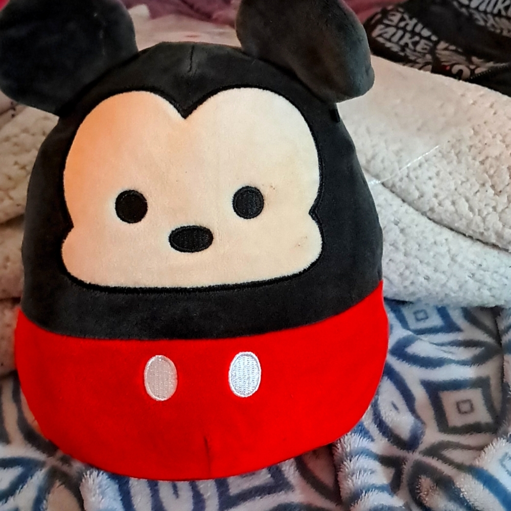 Disney squishimallow original